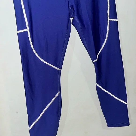 Fabletics Blue Leggings - Picture 2 of 4